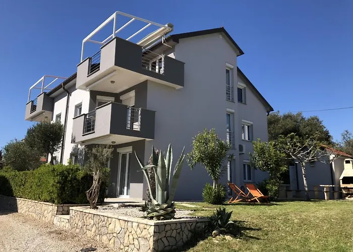 Appartement In With Seaview, Terrace, Air Condition, Wifi