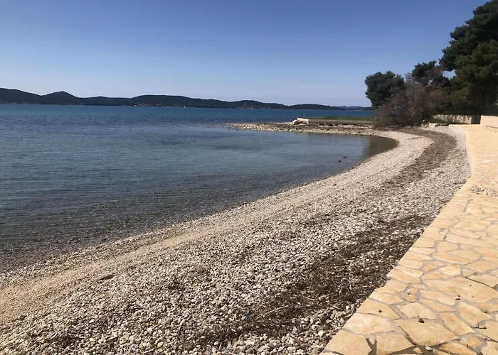 Appartement In With Seaview, Terrace, Air Condition, Wifi Sukošan