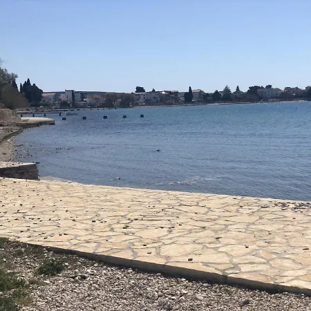 In With Seaview, Terrace, Air Condition, Wifi 아파트 Sukošan